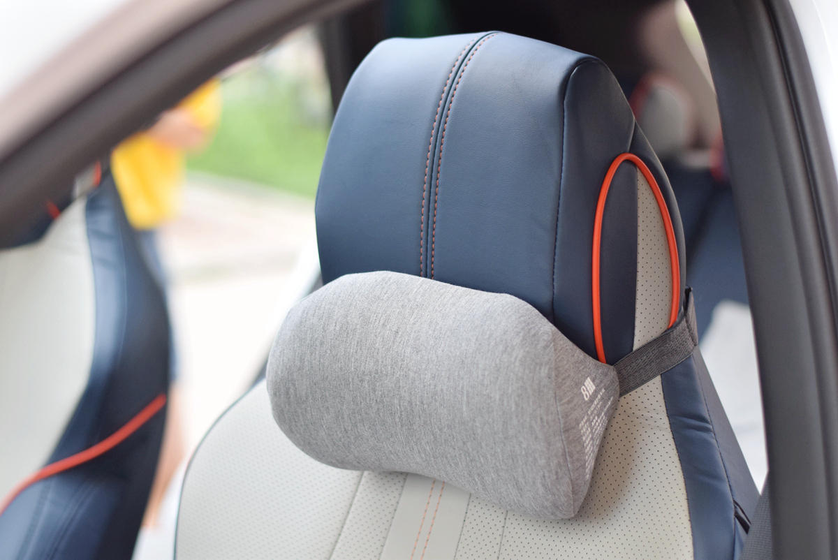 轻松兔记忆棉释压汽车套装：不仅有头枕还有腰靠，开车更舒服