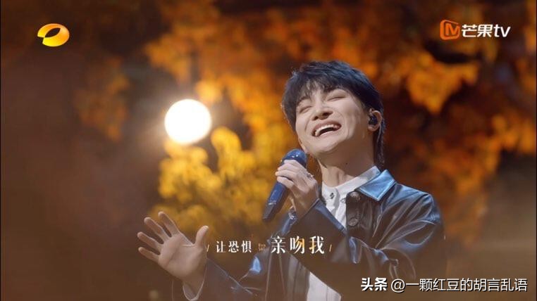 众明星听完周深的歌是怎么评价的,盘点周深在综艺上唱歌的神仙场面