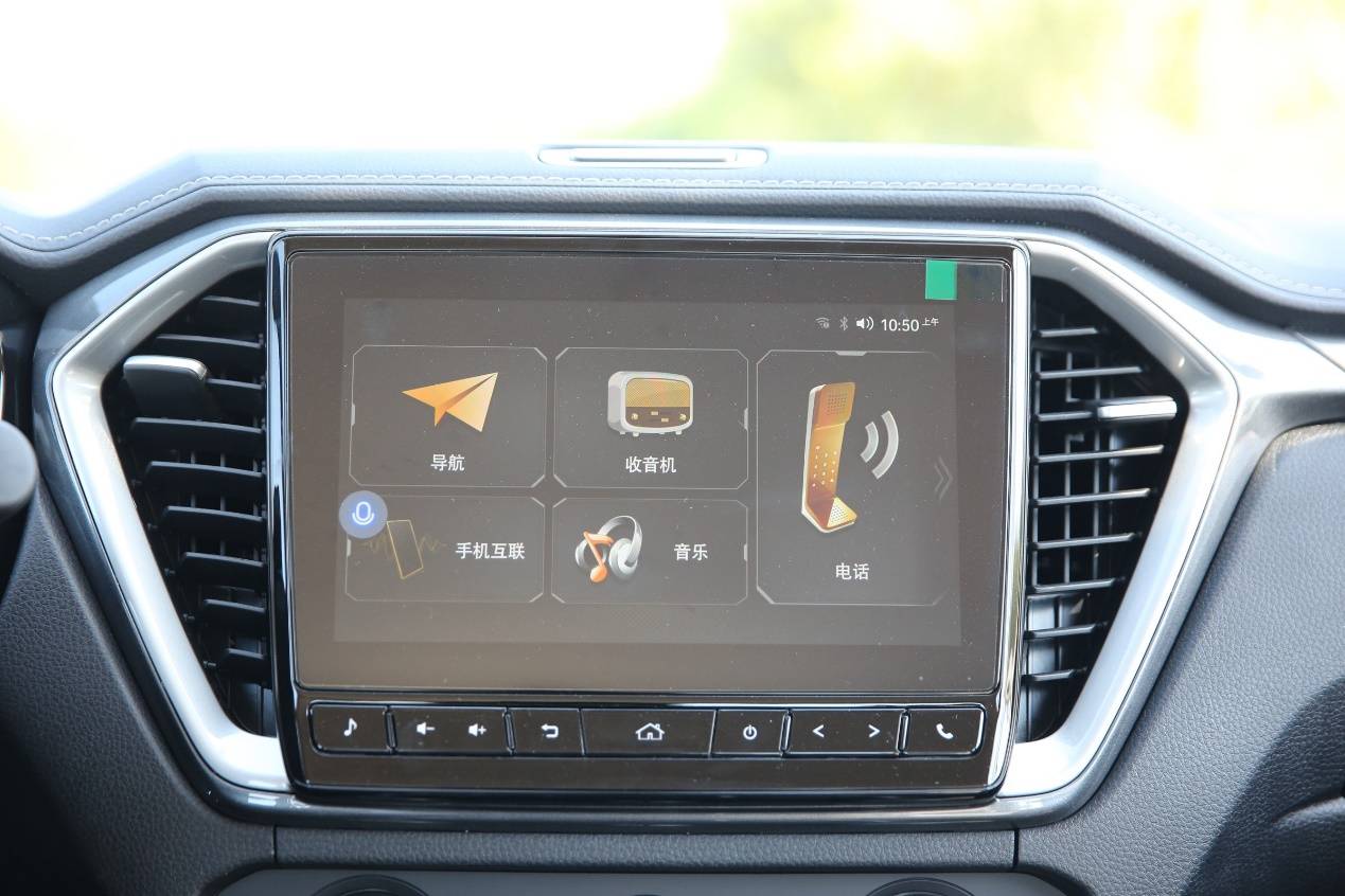 五十铃皮卡铃拓和d-max外观区别,五十铃皮卡铃拓2.5t四驱手动测试