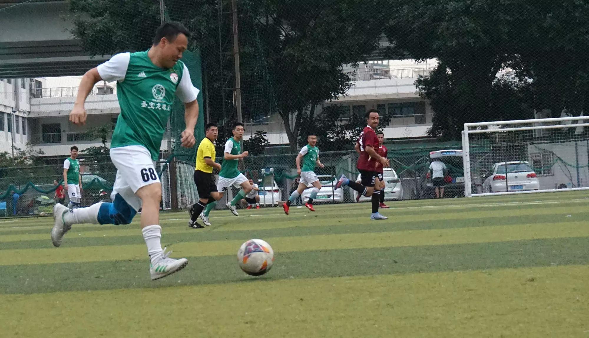 深圳业余足球比赛,深圳业余足球比赛每个球队的合影