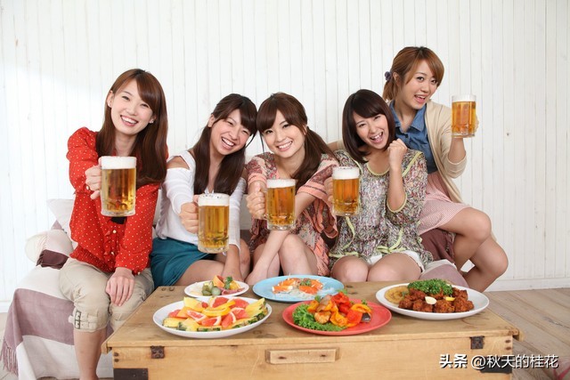 同学破产后，看到微信群里各位同学的表现，我选择了悄悄退群