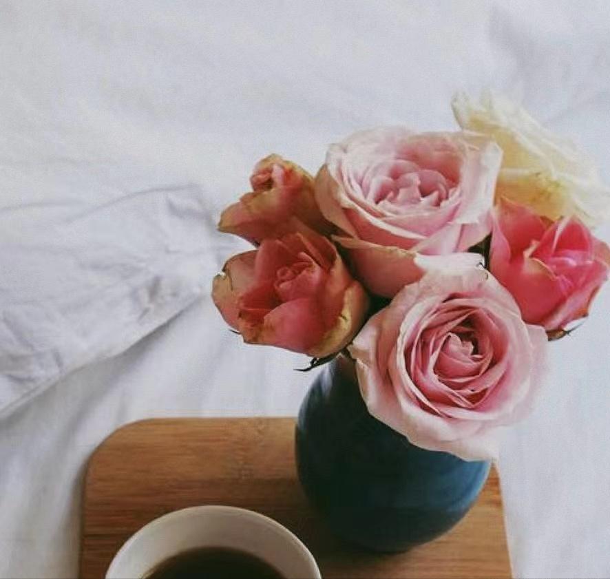 中年男人很喜欢你又有顾虑的表现,有家庭的中年男人真正爱你的表现