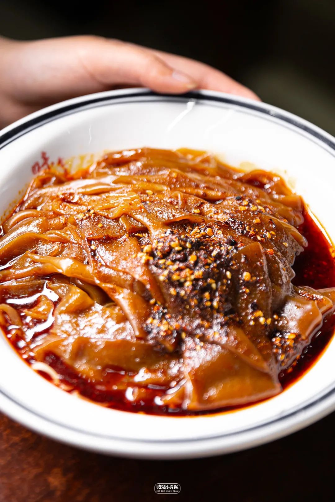 朋友带了特产给我吃要怎么感谢,朋友送的吃的吃出了家乡的味道