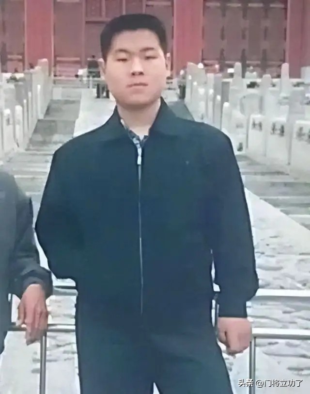 岳云鹏空降德云一队,岳云鹏打工到德云一哥完整版