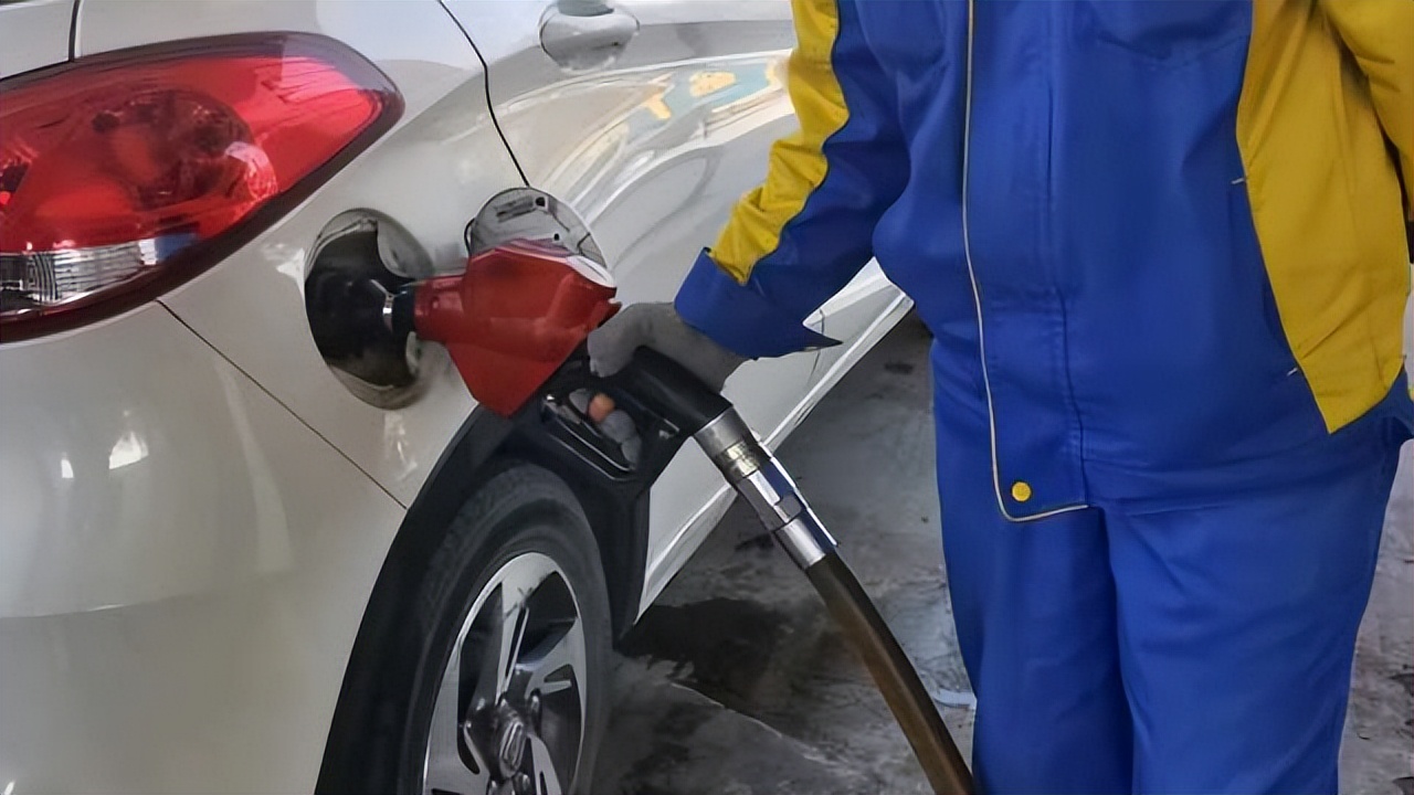 宁夏油价上涨最新价格表,油价上涨车主不敢踩刹车
