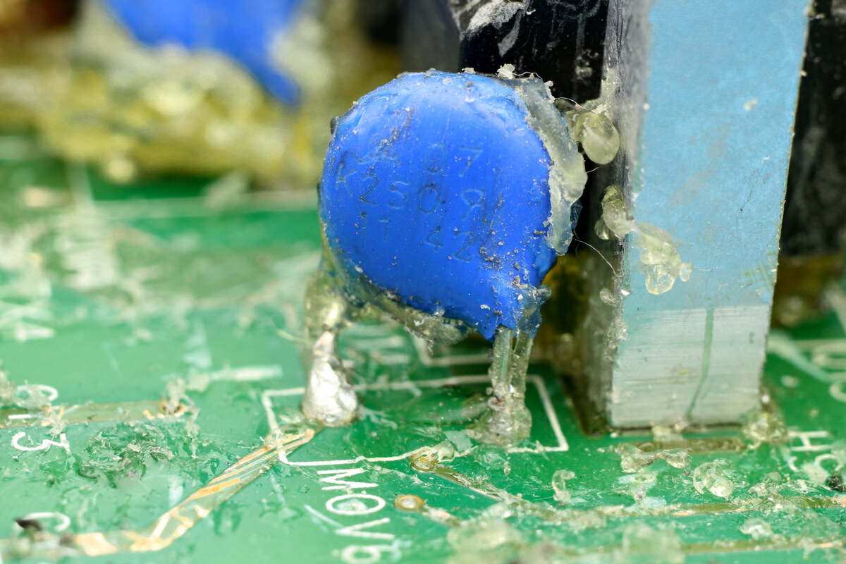 昱能光伏逆变器,昱能逆变器拆解