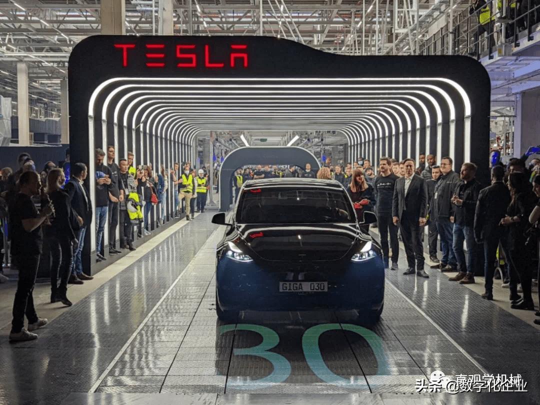 特斯拉宣布柏林超级工厂关闭4天,特斯拉德国柏林超级工厂裁员400人