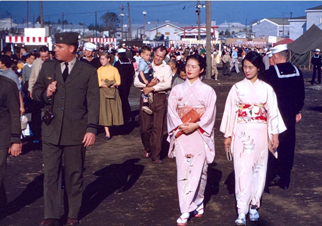 【晚清*楼青**秘史】*楼青**女媚态撩心，丰乳肥臀，风情再现！