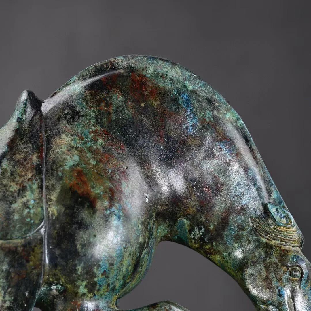 汉代青铜马重35公斤真品价格,汉代青铜马的铭文一般在哪个位置