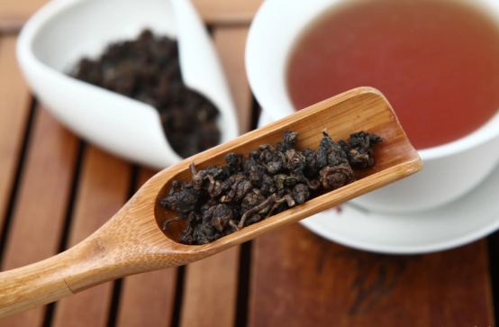 喝什么茶比较好红茶绿茶白茶,夏季喝什么茶绿茶红茶好