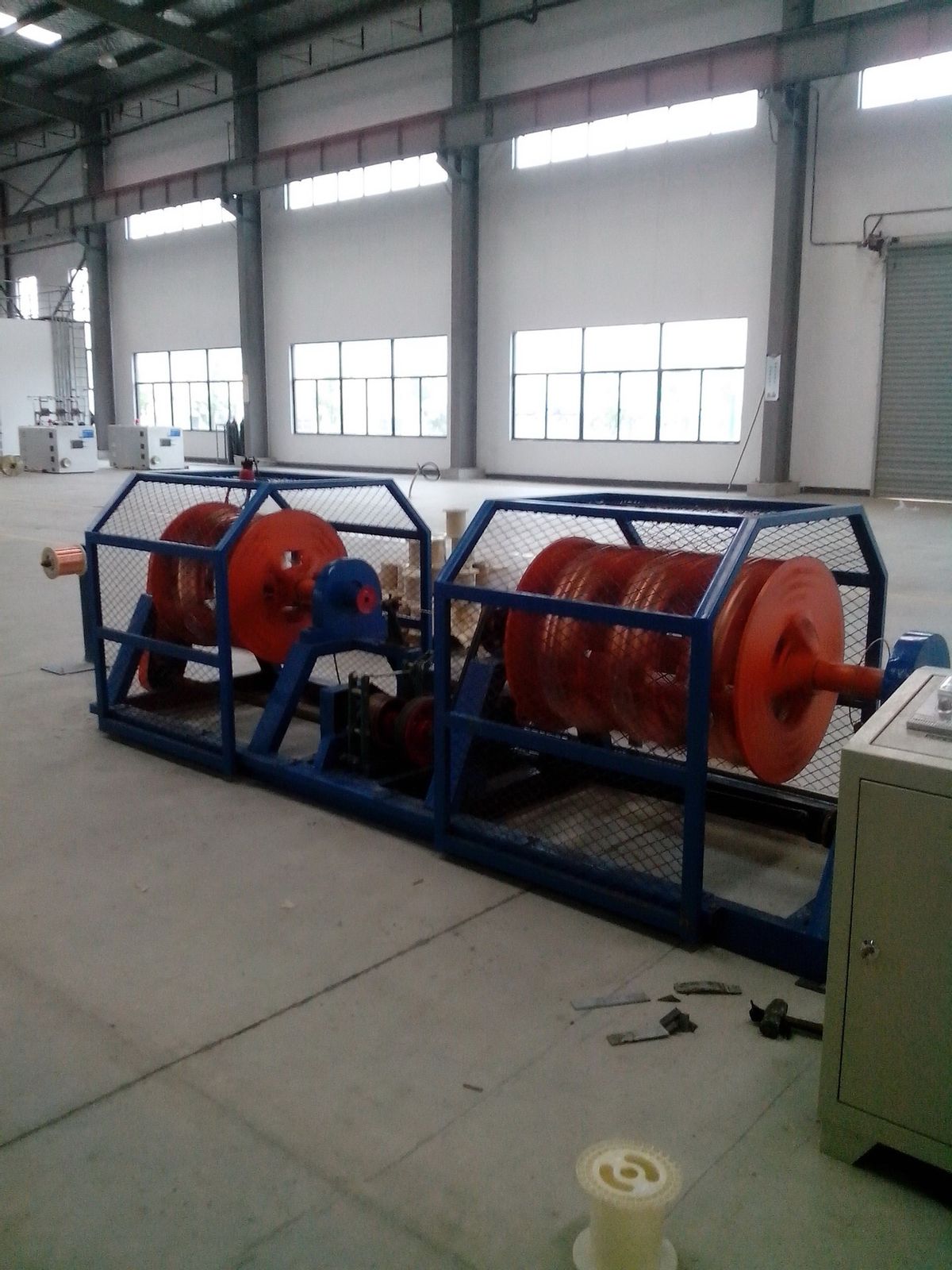 框式绞线机和管绞机的区别,电缆框式绞线机换盘