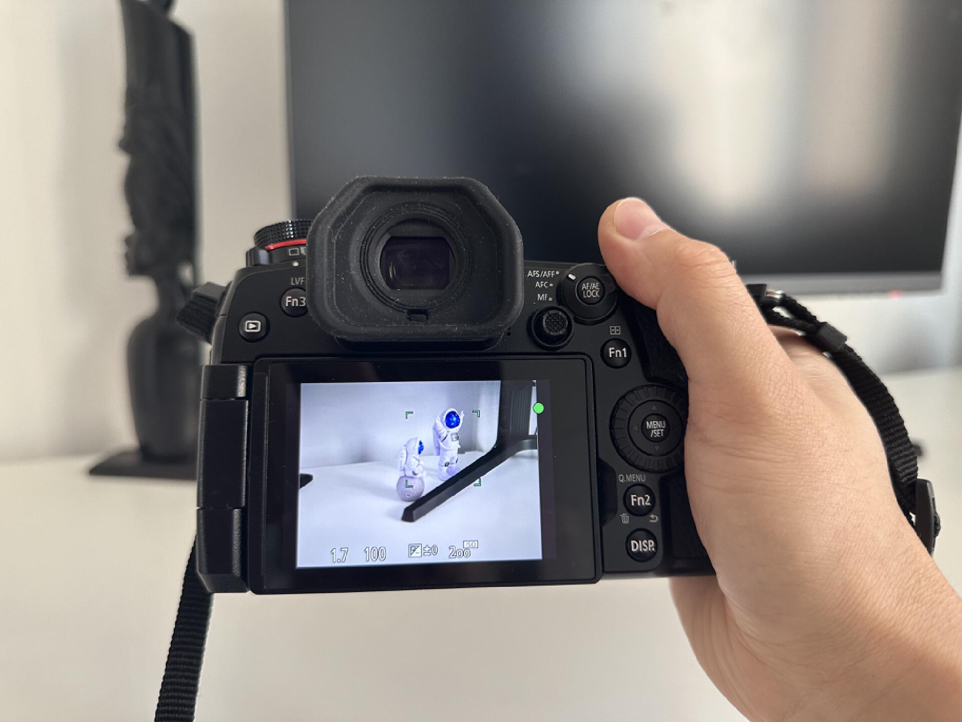 有好的摄影器材就能拍出好照片,适合新手拍摄的摄影器材