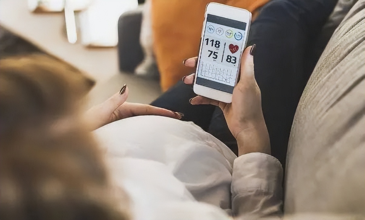 孕期玩手机要注意辐射吗,孕期玩手机的忌讳