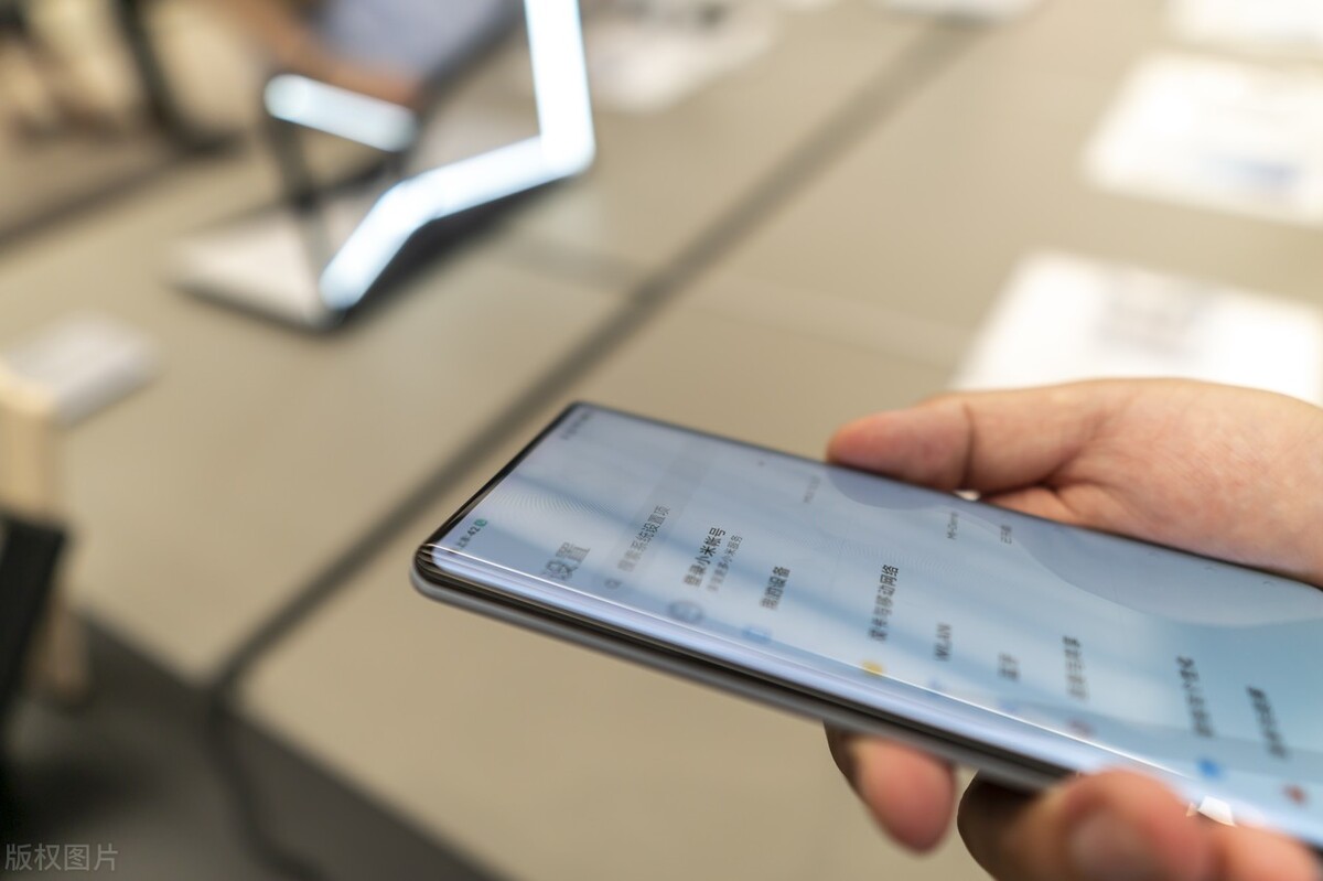 64G、128G还是买256G，现在的手机内存应该买哪个最合适？