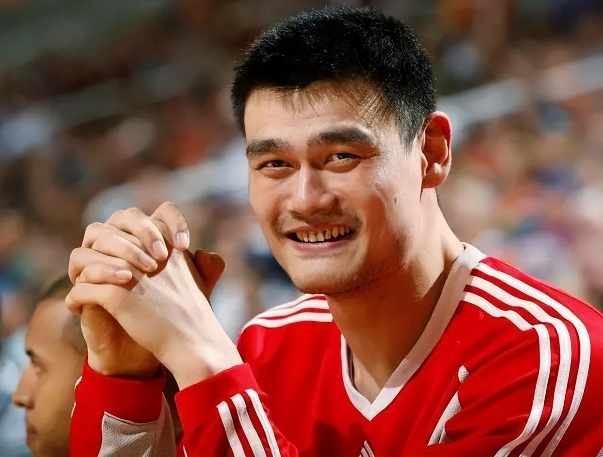 姚明与妻子叶莉,姚明妻子叶莉体重多少