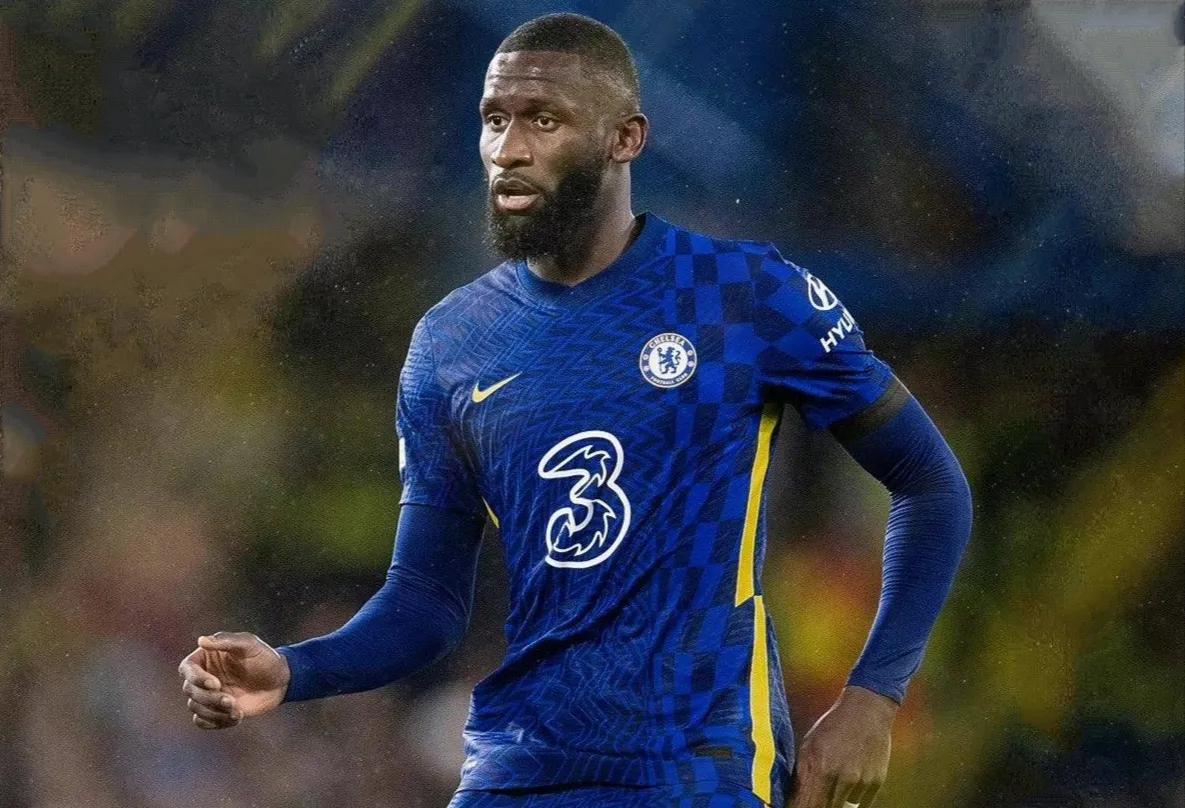 欧洲转会汇总：米兰欲签欧洲杯金靴接班伊布，5豪门争夺巴萨中场