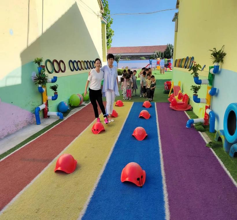 幼儿园大班两人三足游戏创新玩法,两人三足游戏规则幼儿园教案