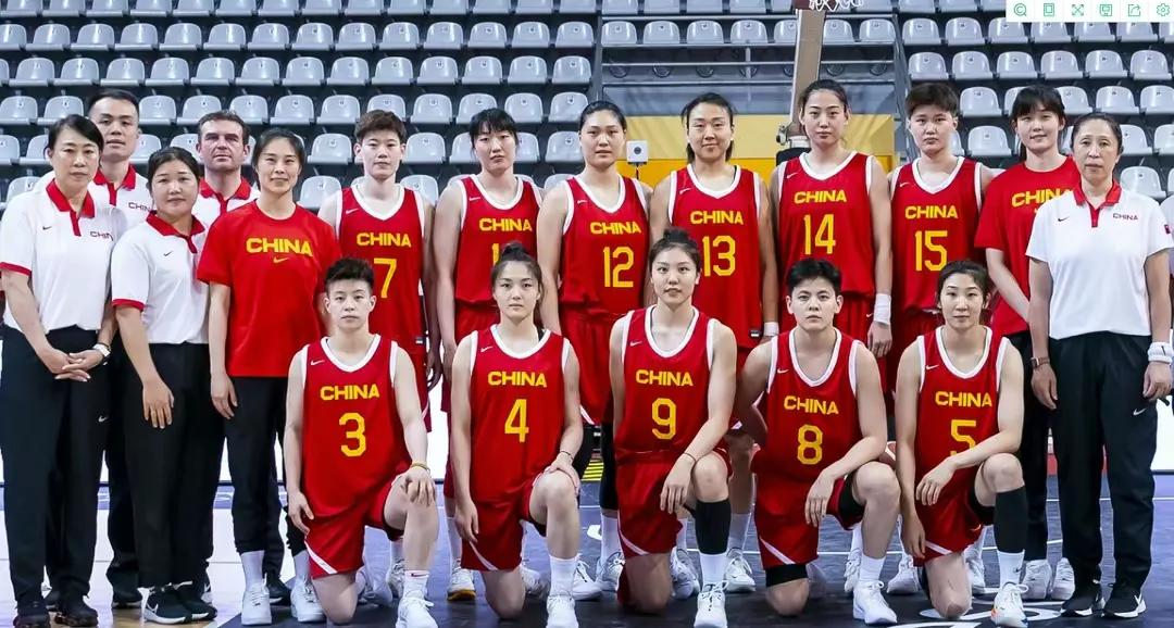 郑微谈中国女篮表现,中国女篮惨败法国队32分集锦