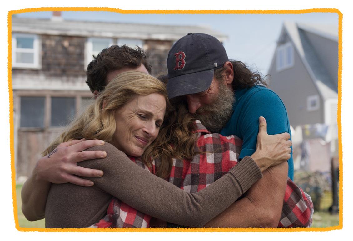 男孩考了88分被父亲表扬,男孩考23分给爸妈展示试卷获点赞