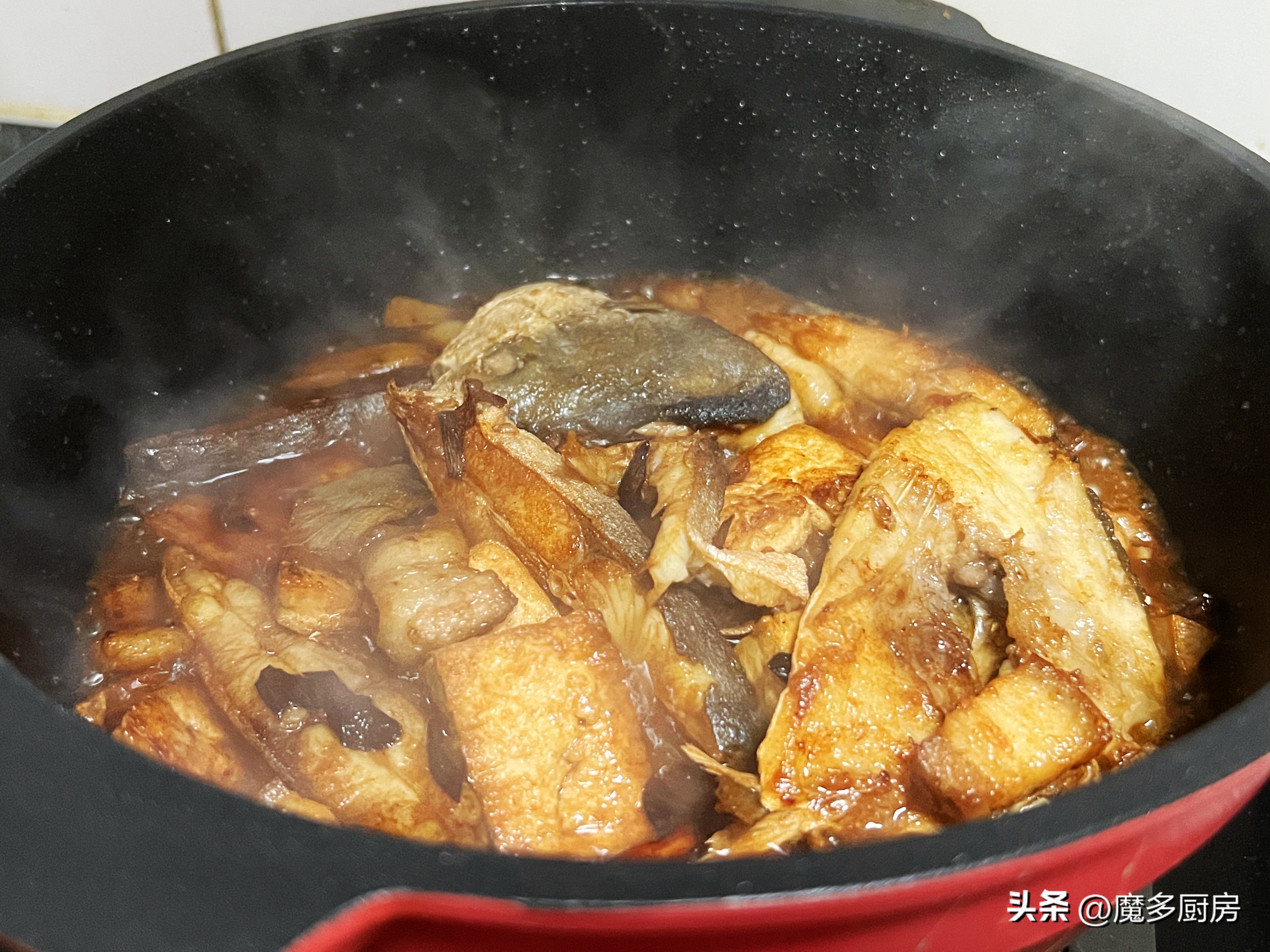 春天多给孩子做这道菜荤素搭配,吃鱼这样做食材鲜口感爽