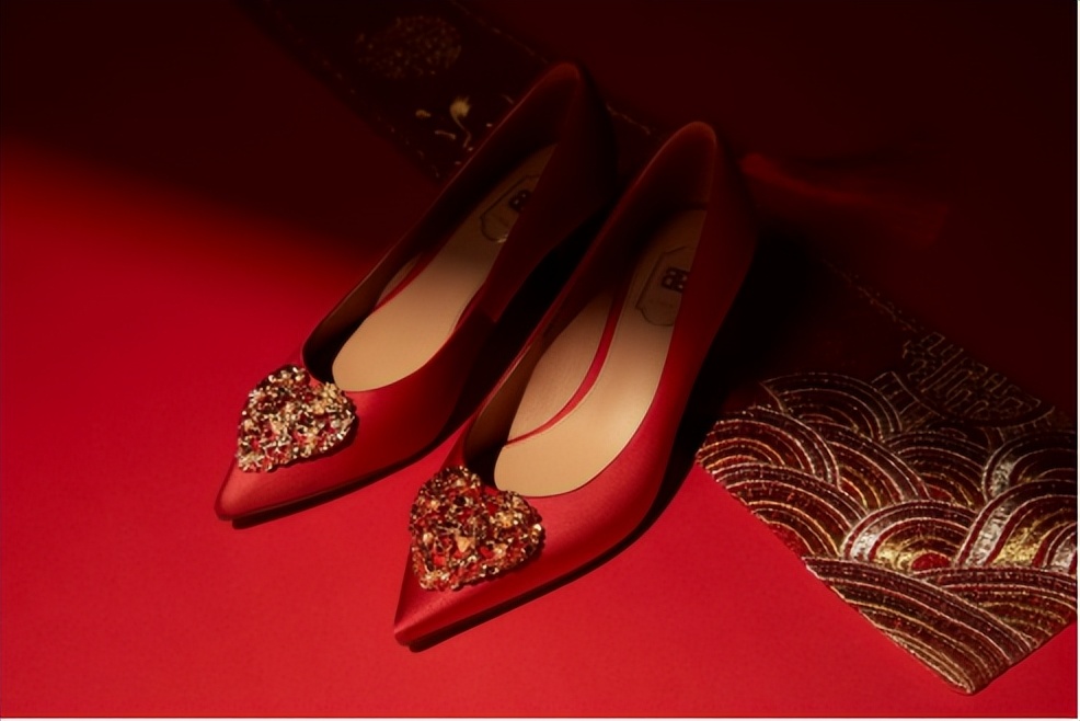 百丽经典款女鞋穿搭,百丽女鞋美搭尽显女神范