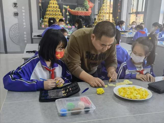 这个学校承载着多少美好的回忆,我们学校的社团活动丰富多彩