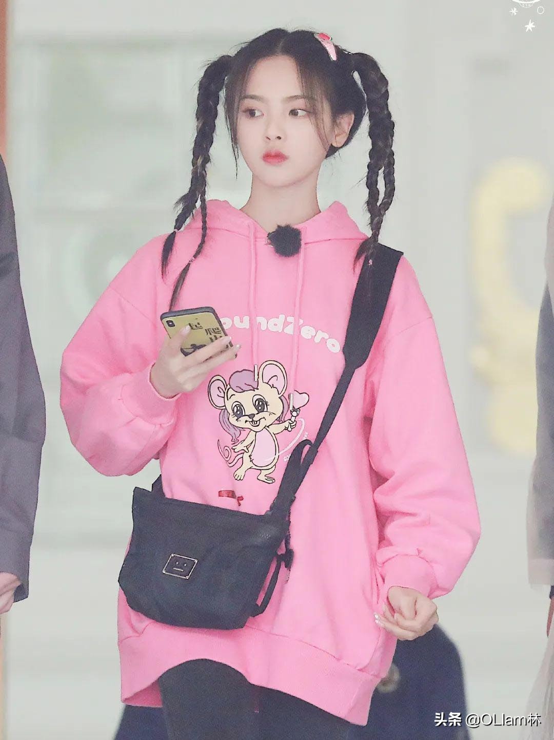 卫衣怎么穿才能显瘦又减龄,显瘦百搭加厚卫衣