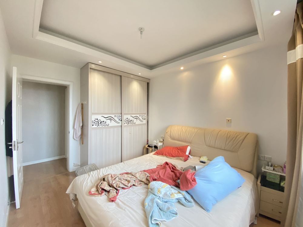 售：「张江汤臣豪园四期」高楼层90㎡两房，精装修带车位