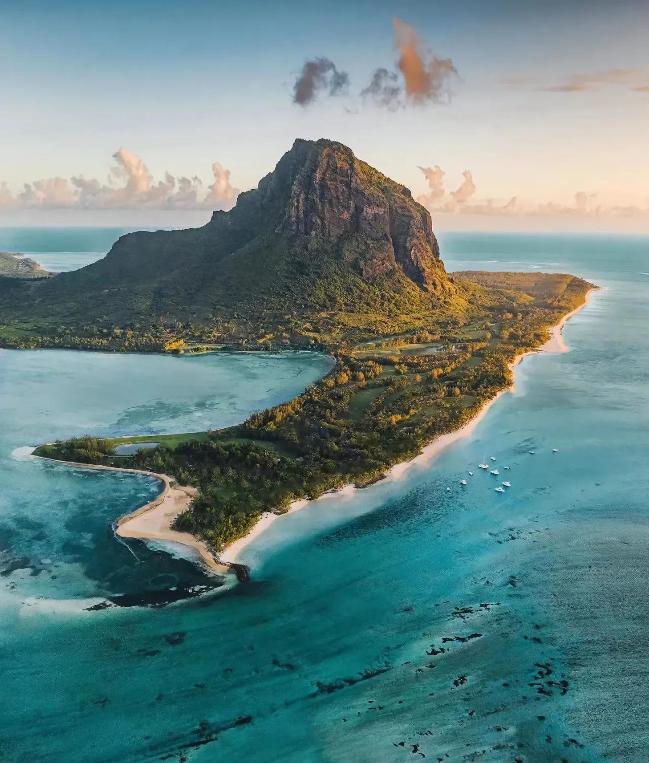 非洲毛里求斯是非洲最富裕的国家,华人云集,还对中国人免签