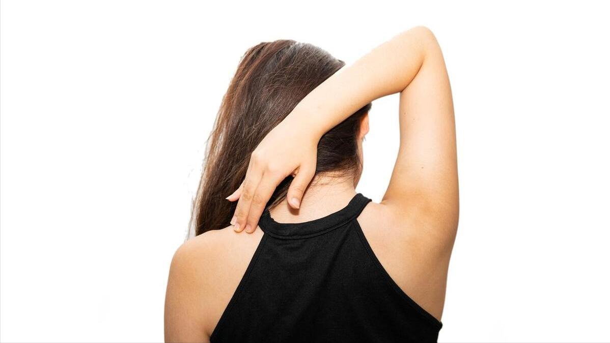 纵隔肿瘤会引起后背肩胛骨痛,右侧背部肩胛骨疼是癌症早期信号