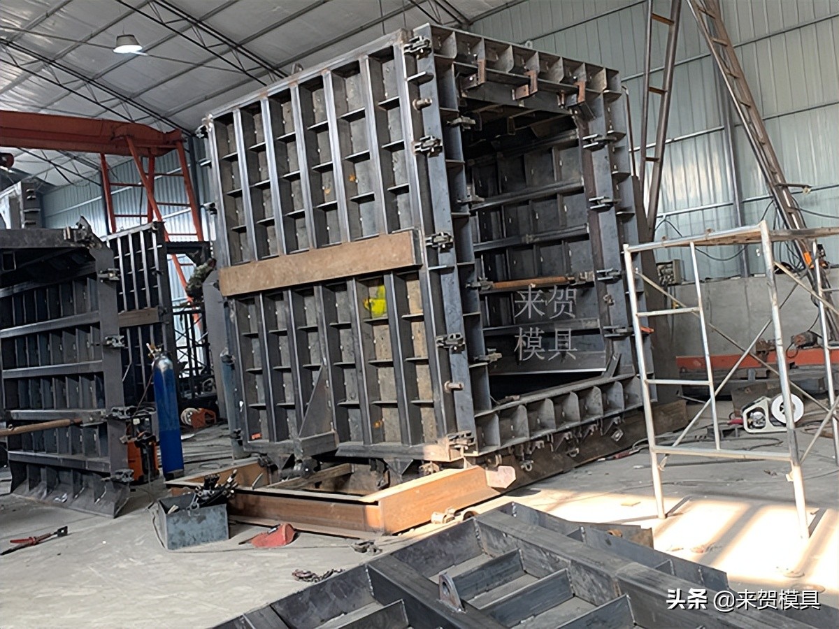 预制装配式综合管廊钢模具,水泥综合管廊钢模具