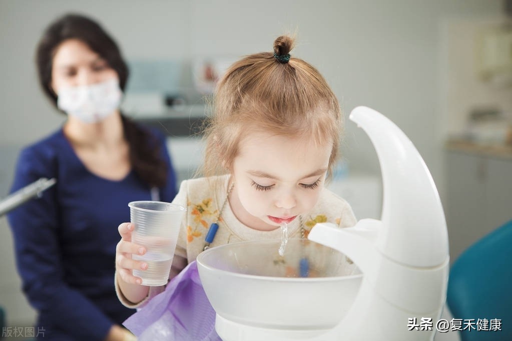 吸鼻涕能不能把痰吸出来,吸的鼻涕咽下去到嗓子会变成痰吗