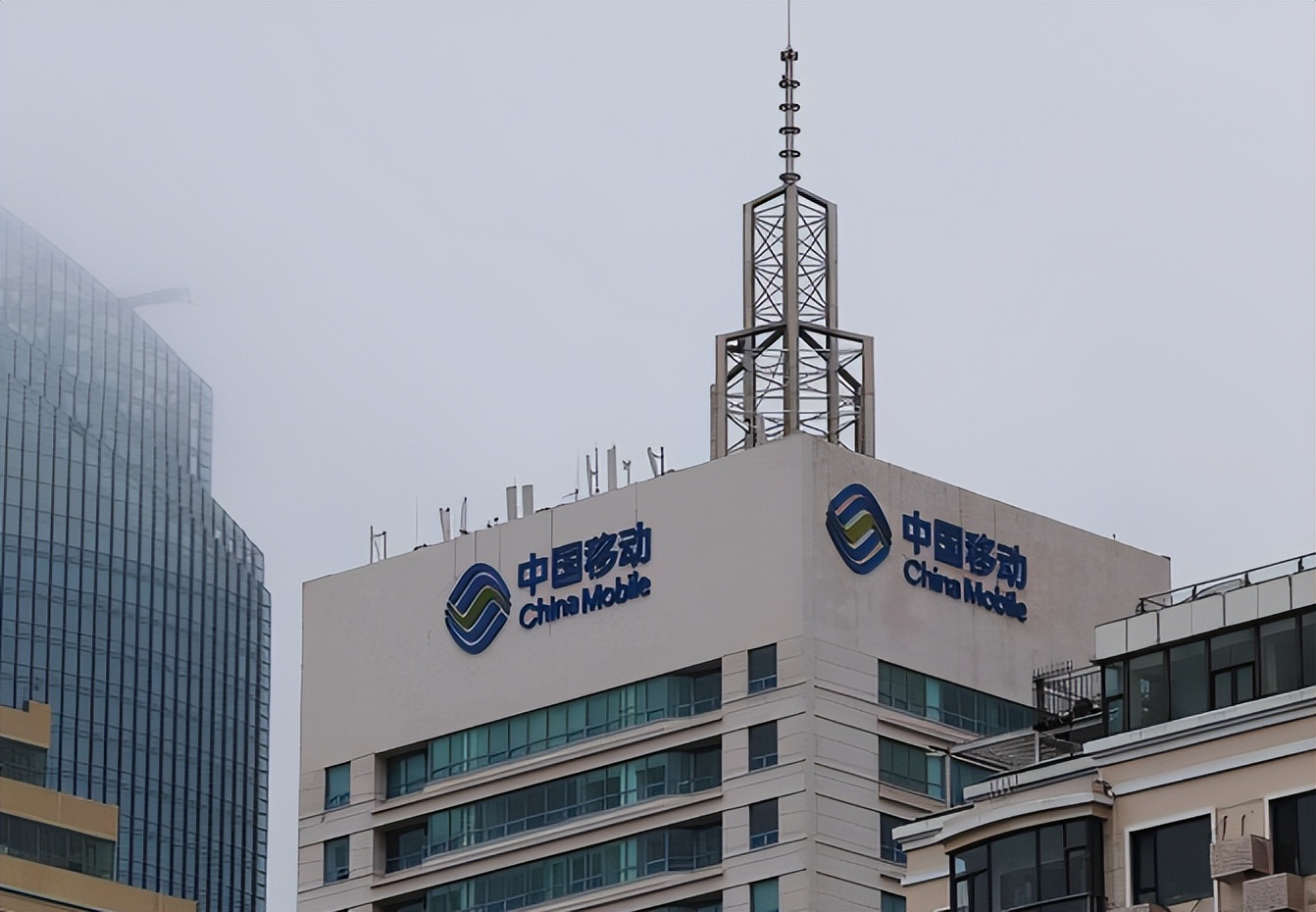 中国移动终于“良心”了？10年没换号的老用户，将享受3大特权