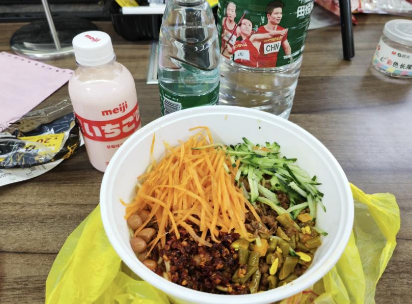 上海青旅挤满了年轻人,上海青旅奋斗的人们