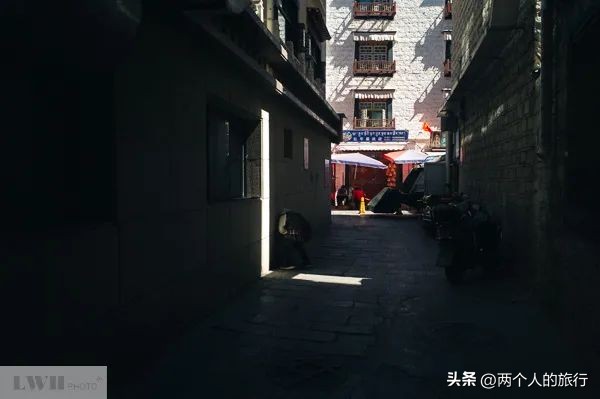 拉萨烈阳下,偷来了一天——两人单车穿越阿里行17