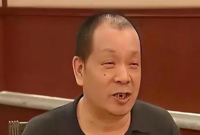 当初中了2次500万大奖的商场保安，号称“彩票王”，如今怎样了？