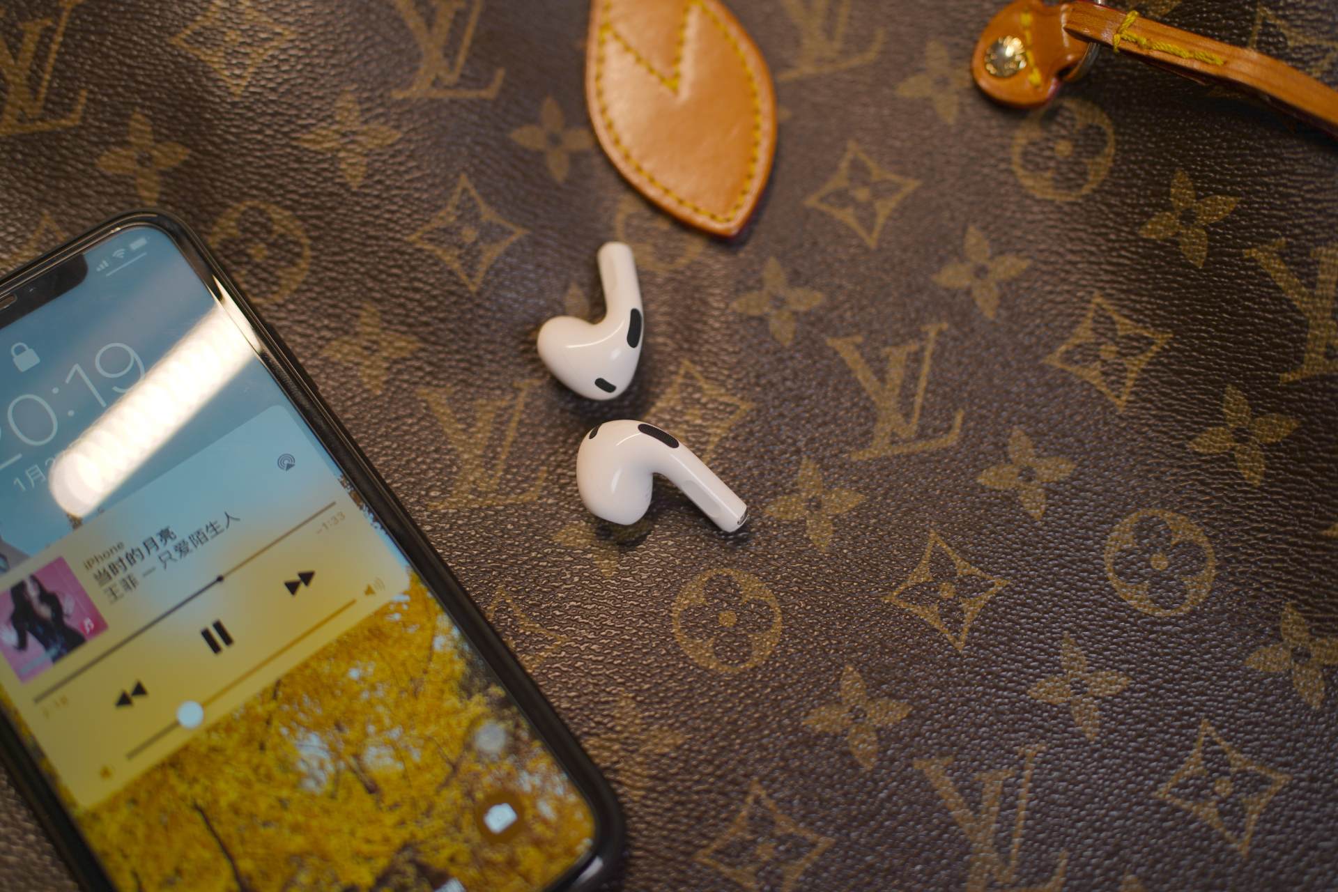 女神节快来给自己挑个礼物吧,女神节快到了送自己一份小礼物