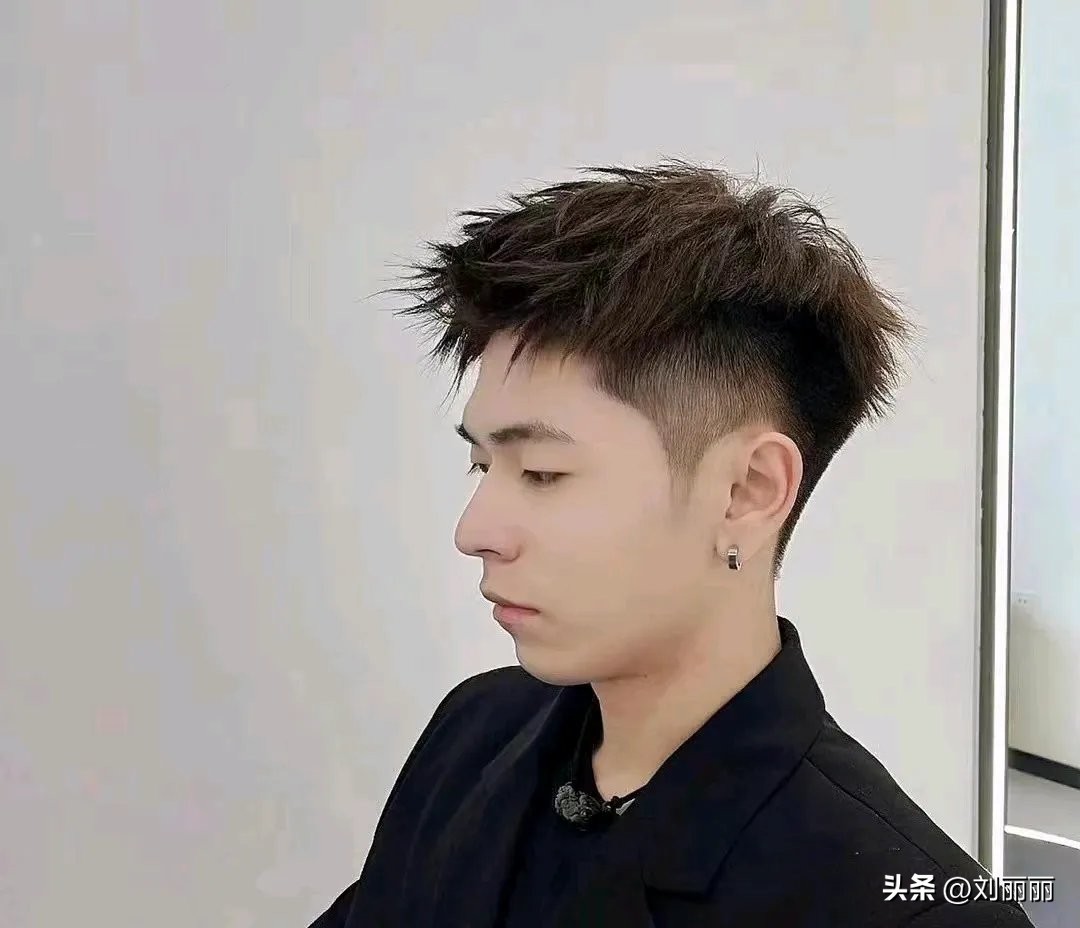 40-50岁减龄发型最新男士短寸头,30-40岁适合发型男士圆脸发质细软