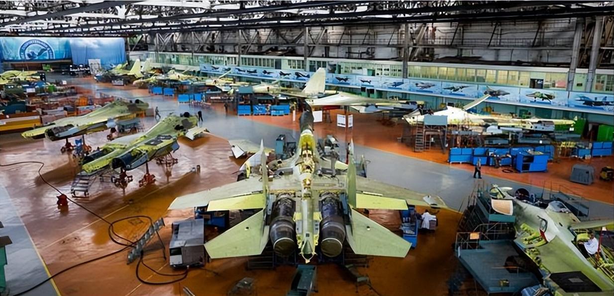 生产一架歼20战斗机要多少天,歼20曝光生产线意味着什么