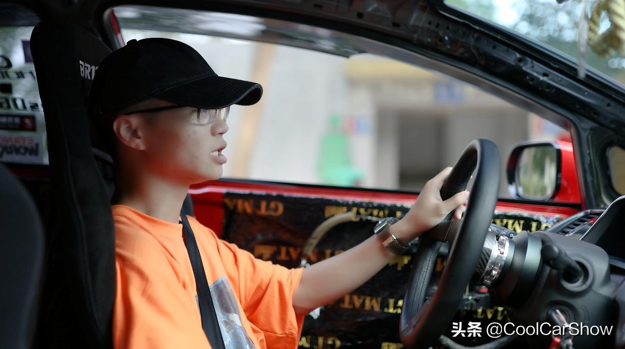 从姿态到竞技，AT换MT，这位车友是如何被八代思域“毒害”的？