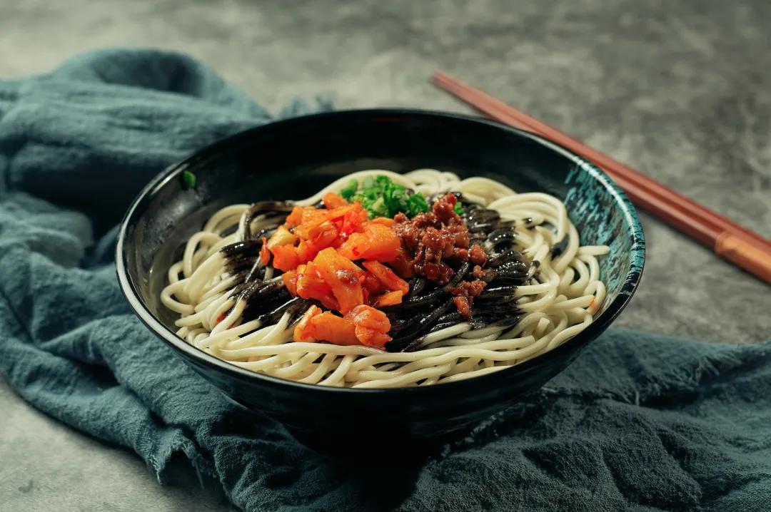 作为北方人推荐比较好吃的芝麻酱,为什么北方吃芝麻酱南方吃花生酱