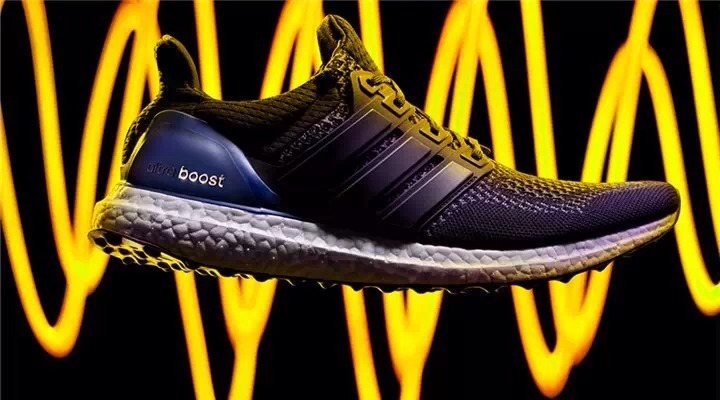 新UB来了？中底厚度惊人，boost纹理改变，阿迪这次够惊喜