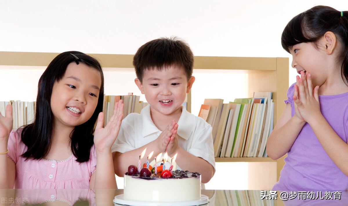 饭桌上父母轮流训斥孩子的行为,孩子饭桌上看家教