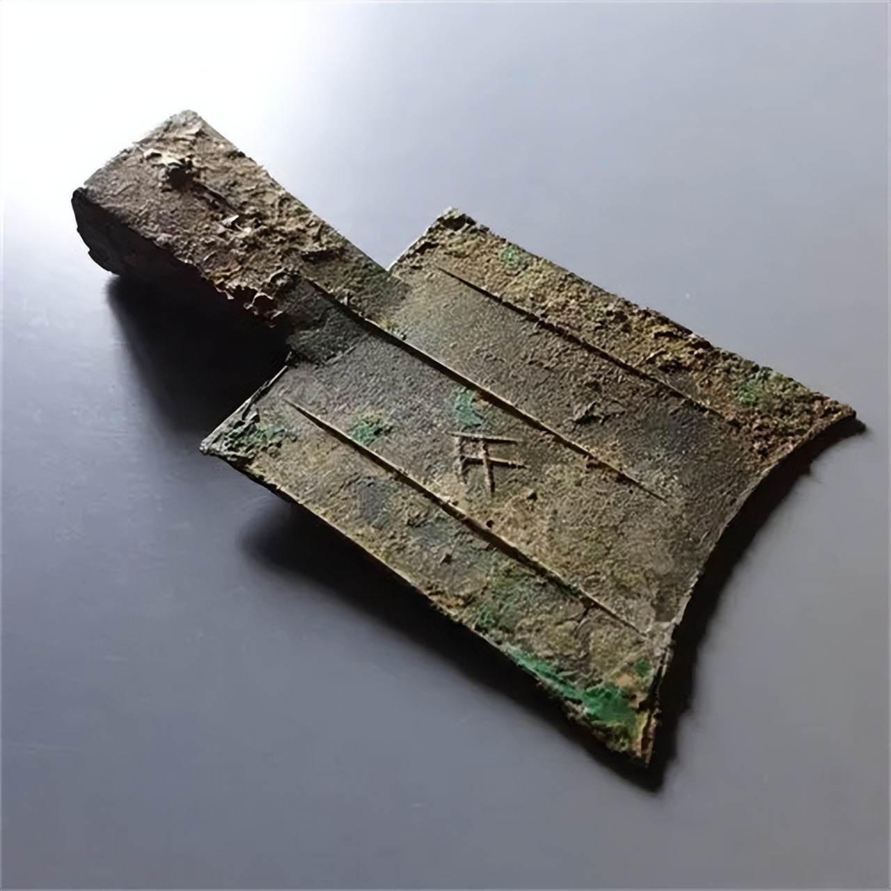 华夏民族最早的钱币空首布