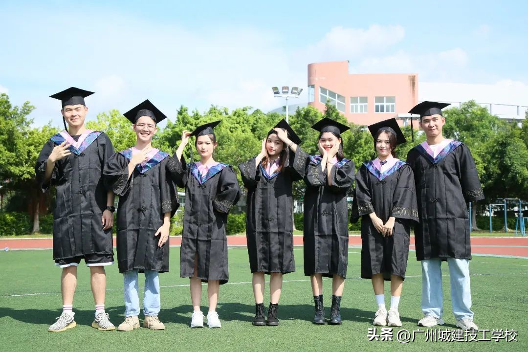 评为优秀学校喜报,我校荣获先进单位