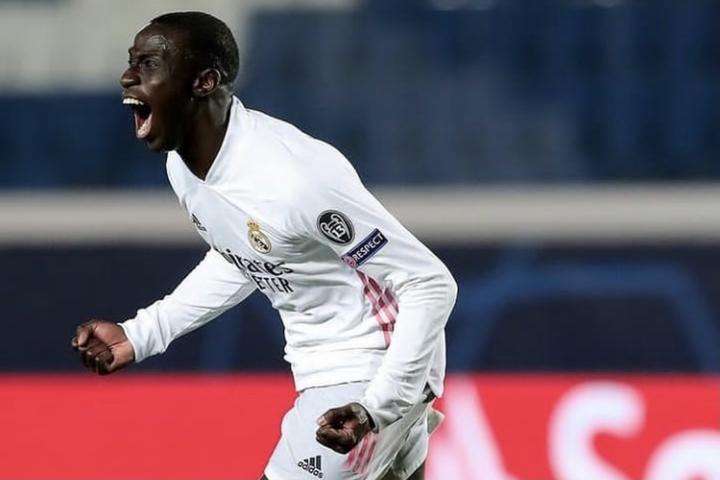 ESPN2021年度足坛十大左边后卫，罗伯逊领衔