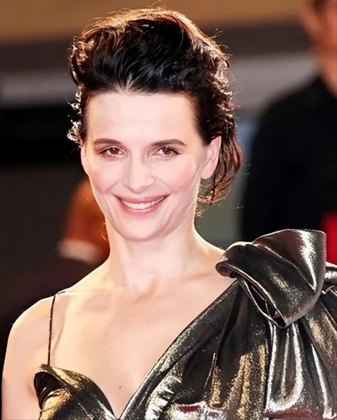 朱丽叶比诺什惊艳的图片,朱丽叶比诺什气质