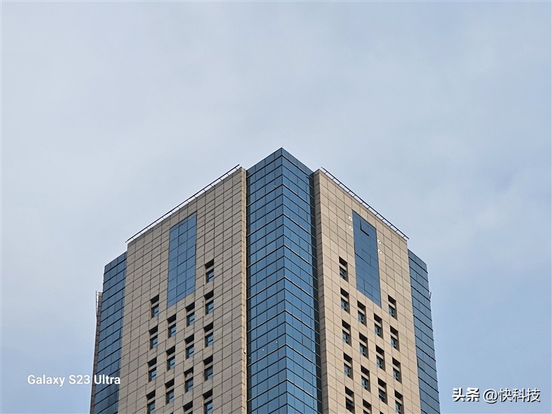 三星galaxys23ultra超大屏,三星galaxys23ultra打游戏分屏