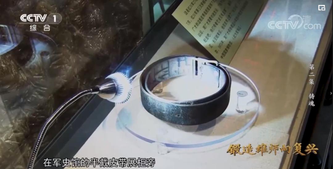 那个走散的担架兵，为什么自己回来了？