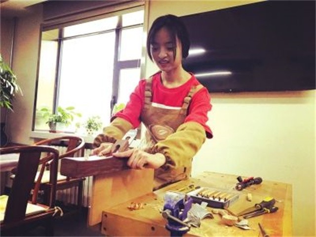 不顾家人反对辞去教师工作创业,几年前不顾家人反对坚持学美术